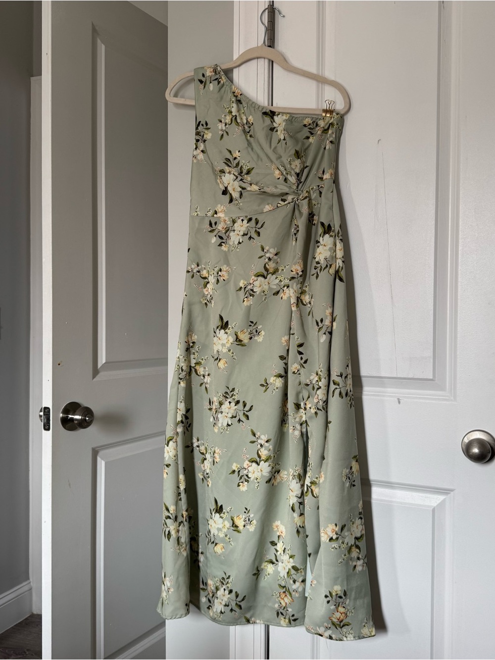 BloomChic One-Shoulder Sage Green Floral Dress
